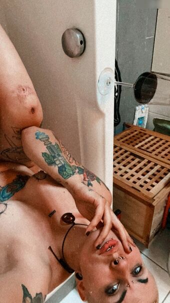 Godofbeer Meztelen Kiszivárgások OnlyFans Fotó 15