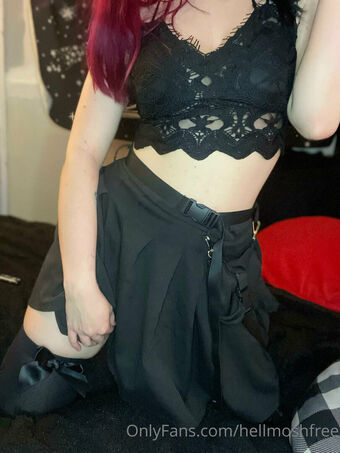 hellmoshfree Meztelen Kiszivárgások OnlyFans Fotó 4