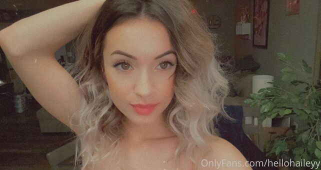 hellohaileyy Meztelen Kiszivárgások OnlyFans Fotó 5
