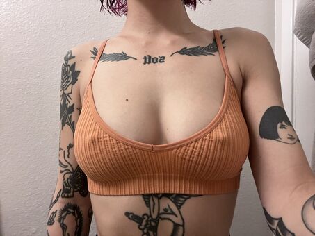 helluhvegan Meztelen Kiszivárgások OnlyFans Fotó 10