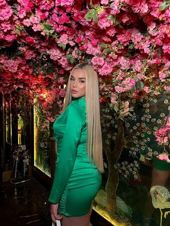 Hillary Meztelen Kiszivárgások OnlyFans Fotó 17