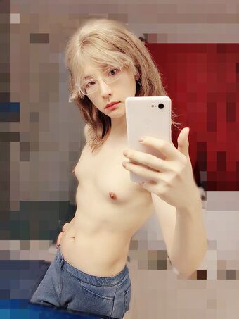 Homealone Meztelen Kiszivárgások OnlyFans Fotó 29