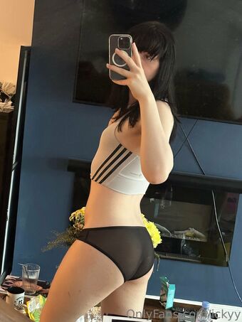 ickyypeach Meztelen Kiszivárgások OnlyFans Fotó 8