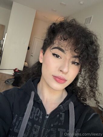 ileezy Meztelen Kiszivárgások OnlyFans Fotó 16