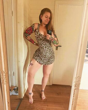 Julia Pling Meztelen Kiszivárgások OnlyFans Fotó 40
