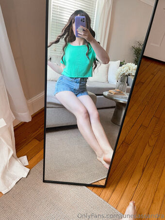 junecassandra Meztelen Kiszivárgások OnlyFans Fotó 40