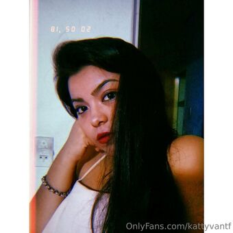 kattyvantf Meztelen Kiszivárgások OnlyFans Fotó 1