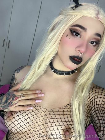 kellypink18