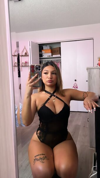 Kimmystackzz Meztelen Kiszivárgások OnlyFans Fotó 2