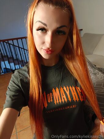 kyliekisses24