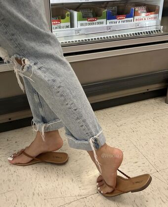 Latina Veronica Soles