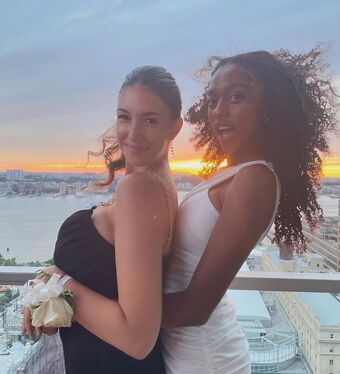 Leilani Azalea Meztelen Kiszivárgások OnlyFans Fotó 36