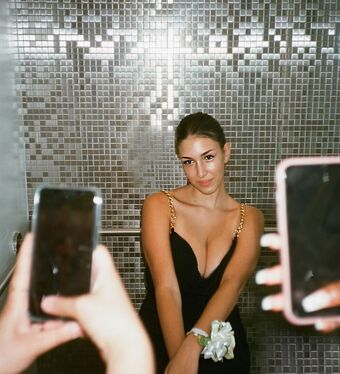 Leilani Azalea Meztelen Kiszivárgások OnlyFans Fotó 37