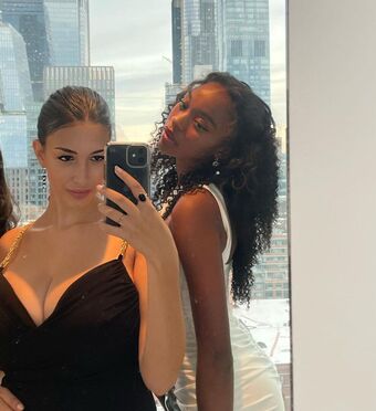 Leilani Azalea Meztelen Kiszivárgások OnlyFans Fotó 38