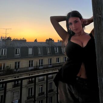 Leilani Azalea Meztelen Kiszivárgások OnlyFans Fotó 39