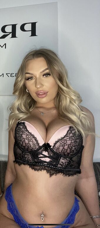 Lenya Meztelen Kiszivárgások OnlyFans Fotó 2