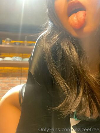 lezizeefree Meztelen Kiszivárgások OnlyFans Fotó 35
