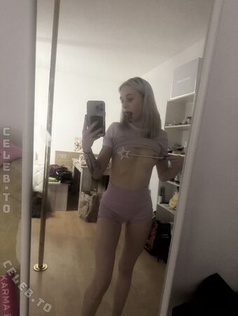 lilli_fee Meztelen Kiszivárgások OnlyFans Fotó 1