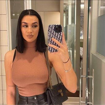 Lilly Walker Meztelen Kiszivárgások OnlyFans Fotó 1