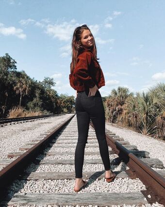 lillyackerman Meztelen Kiszivárgások OnlyFans Fotó 2