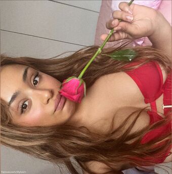 lilyluvrr Meztelen Kiszivárgások OnlyFans Fotó 32