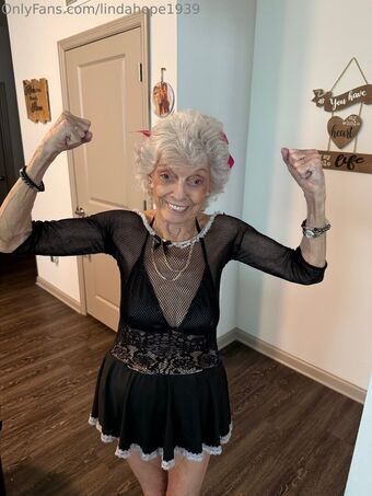 lindahope1939 Meztelen Kiszivárgások OnlyFans Fotó 84