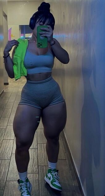 Linnnna Linnnna Meztelen Kiszivárgások OnlyFans Fotó 3