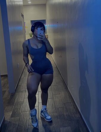 Linnnna Linnnna Meztelen Kiszivárgások OnlyFans Fotó 4