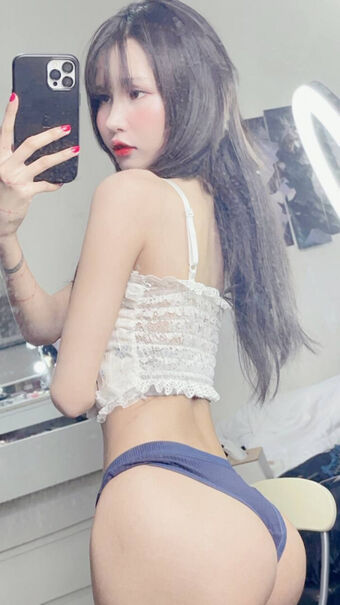 Llthvalo Meztelen Kiszivárgások OnlyFans Fotó 4