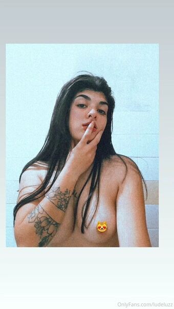 ludeluzz Meztelen Kiszivárgások OnlyFans Fotó 3