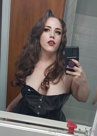 malisandre Meztelen Kiszivárgások OnlyFans Fotó 14