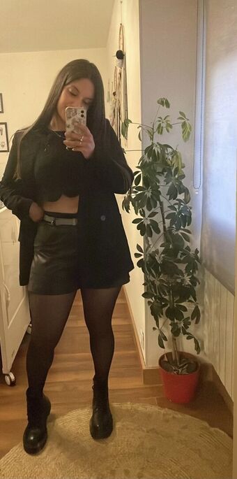 Marlisjun Meztelen Kiszivárgások OnlyFans Fotó 2