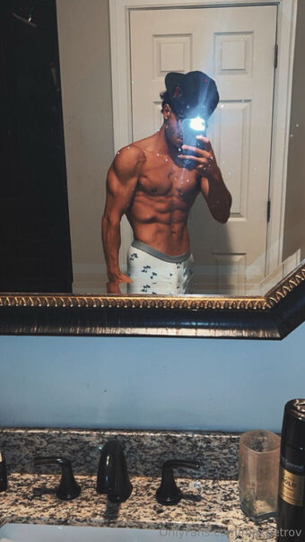 maxpetrov Meztelen Kiszivárgások OnlyFans Fotó 1