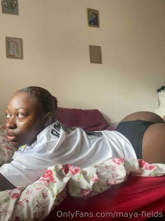 Maya-fields Meztelen Kiszivárgások OnlyFans Fotó 7
