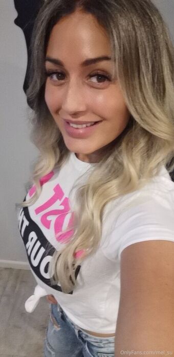 mel_su Meztelen Kiszivárgások OnlyFans Fotó 1