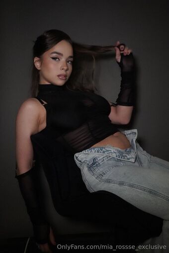 mia_rossse_exclusive