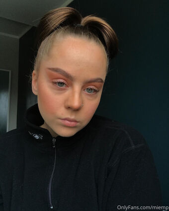 miemp Meztelen Kiszivárgások OnlyFans Fotó 5