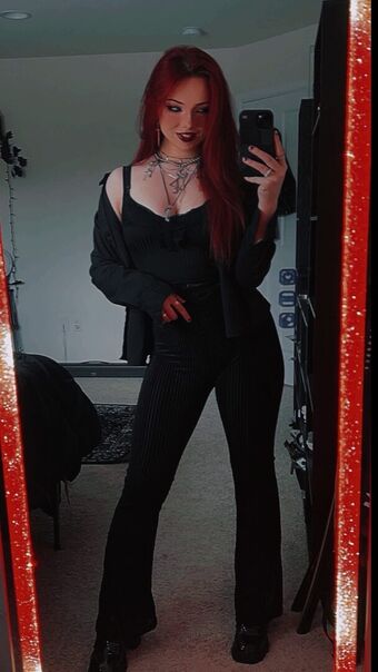 Miserrablee Meztelen Kiszivárgások OnlyFans Fotó 5