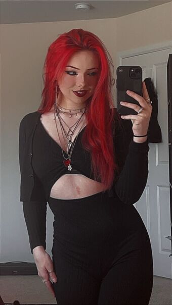 Miserrablee Meztelen Kiszivárgások OnlyFans Fotó 7