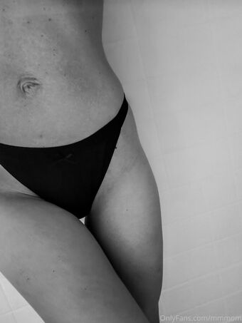 mmmom Meztelen Kiszivárgások OnlyFans Fotó 13