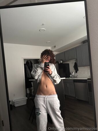 myamissrose Meztelen Kiszivárgások OnlyFans Fotó 2