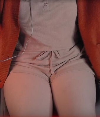 Nixi Asmr Meztelen Kiszivárgások OnlyFans Fotó 4