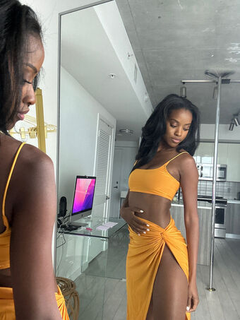 onlybombshell