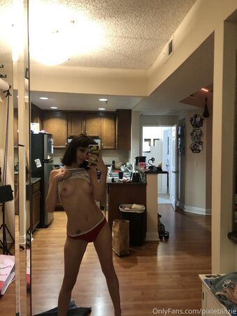 pixieblitzie Meztelen Kiszivárgások OnlyFans Fotó 10