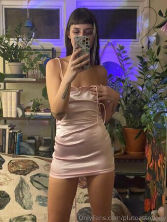 plutoastrology Meztelen Kiszivárgások OnlyFans Fotó 27