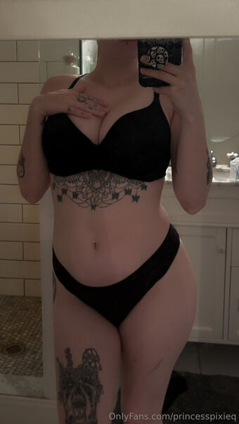 princesspixieq Meztelen Kiszivárgások OnlyFans Fotó 24