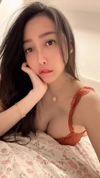 Rainy tw 鍾以希