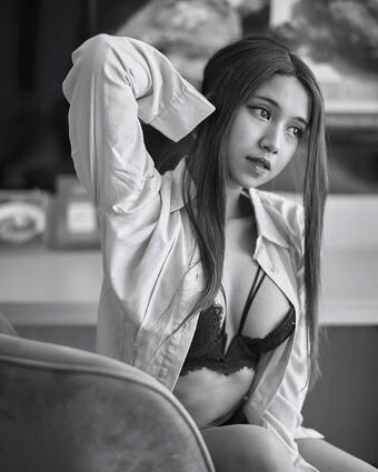 Refeen Meztelen Kiszivárgások OnlyFans Fotó 59