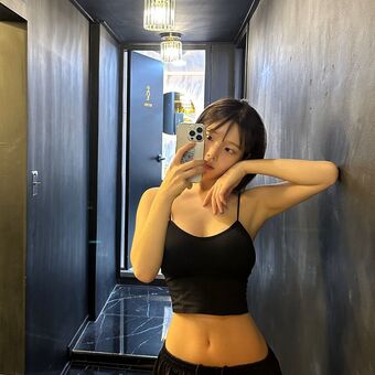 riverjeeun Meztelen Kiszivárgások OnlyFans Fotó 2