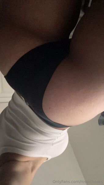 rossicheeks Meztelen Kiszivárgások OnlyFans Fotó 7